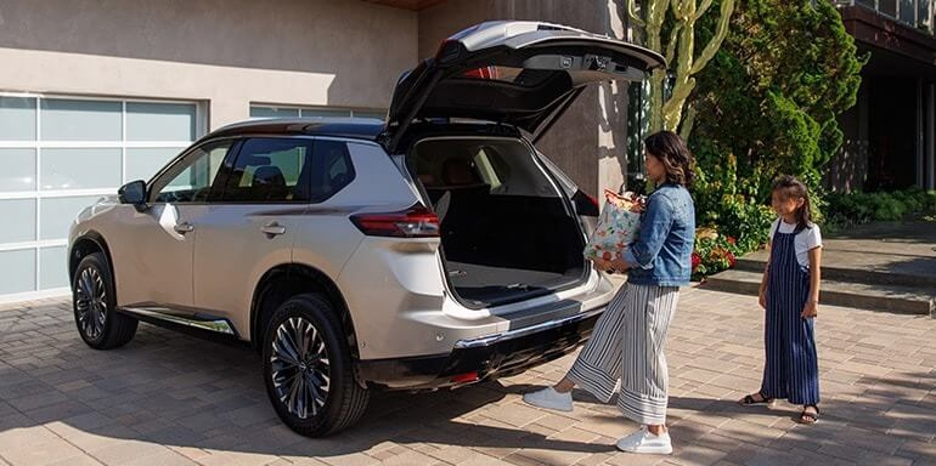 Motion Activated Liftgate
